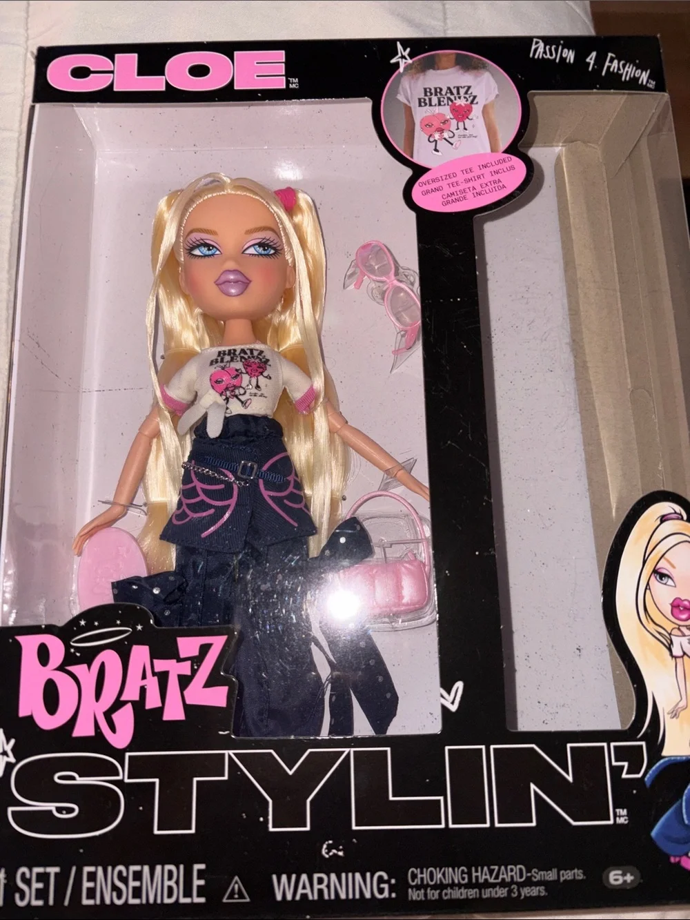 Bratz Blonde Fashion Doll with Pink Accessories TOY and accessories